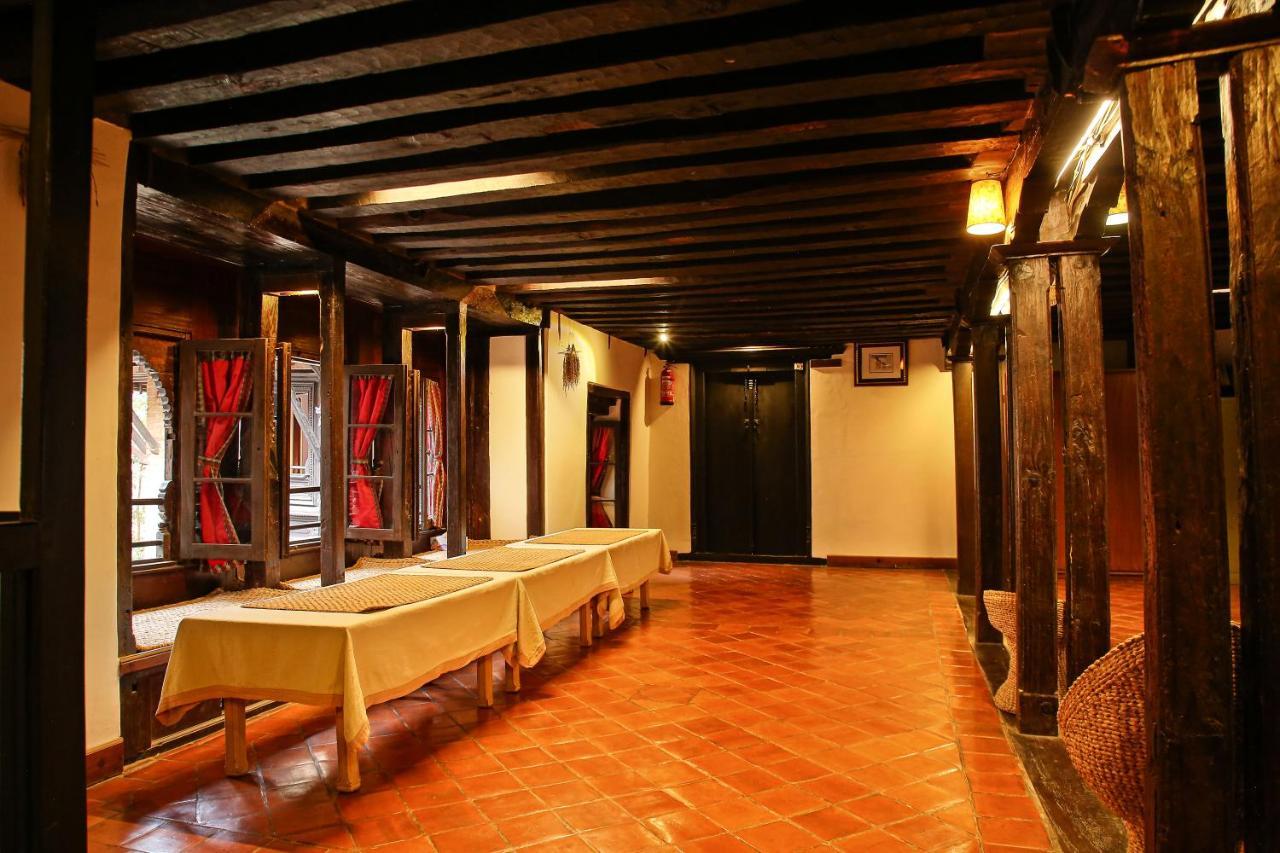Newa Chen Historic House Unesco Lalitpur Экстерьер фото