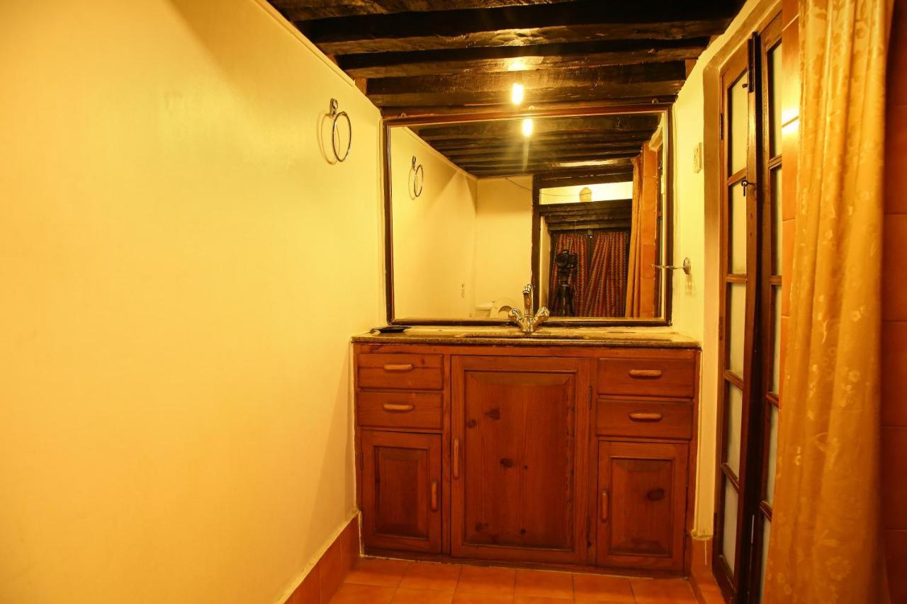 Newa Chen Historic House Unesco Lalitpur Экстерьер фото